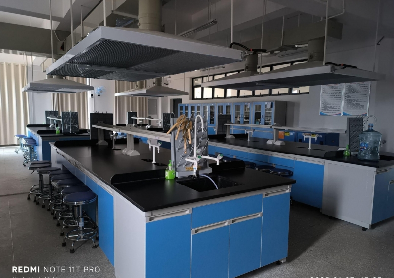 北院药物化学实训室