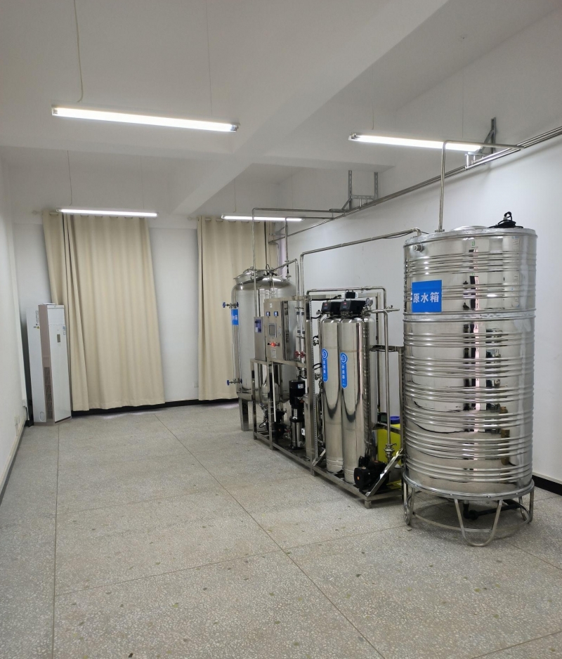 北院制药用水制水间