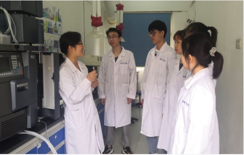 我院科研兴趣小组积极开展活动